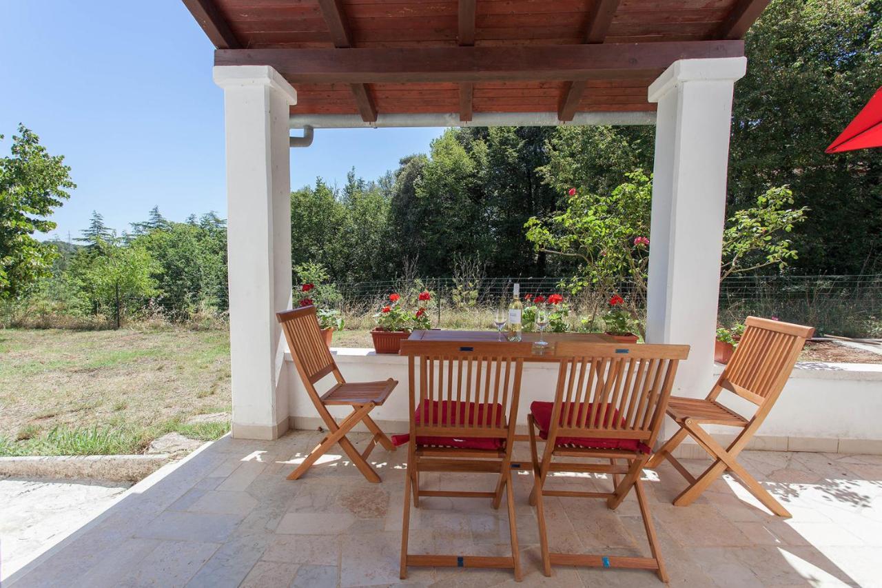 Viridis Apartment Pula Exterior photo
